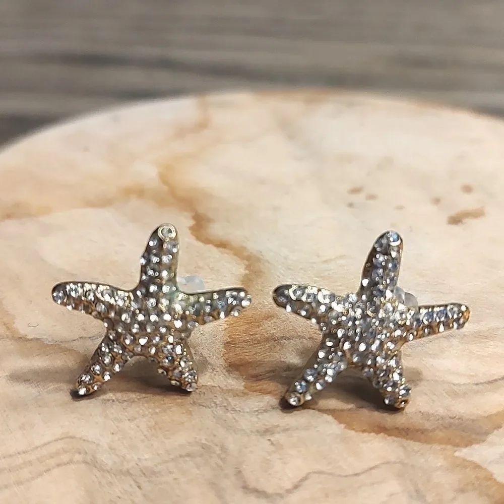 Gold Tone Rhinestone Sparkle Sea Star Pierced Earrings
